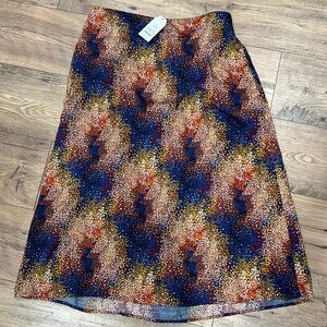 NWT MIDI Skirt Elastic Waist